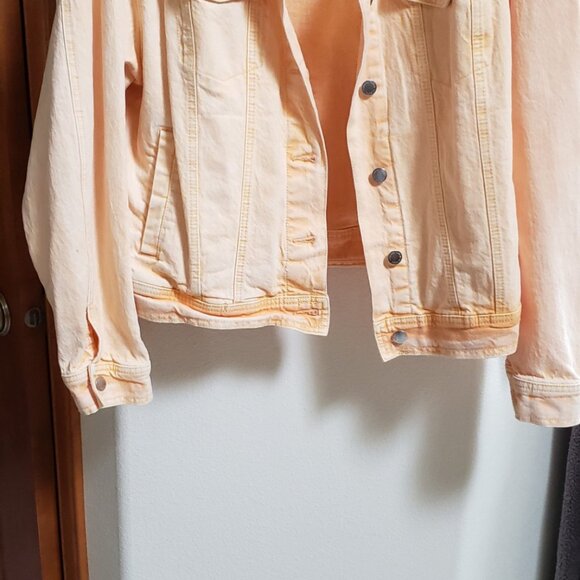 Universal Thread Jean Jacket - Picture 1 of 2